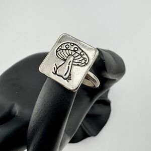 Vintage Engraved Mushroom Ring Fairycore Statement Retro Charm Cottage